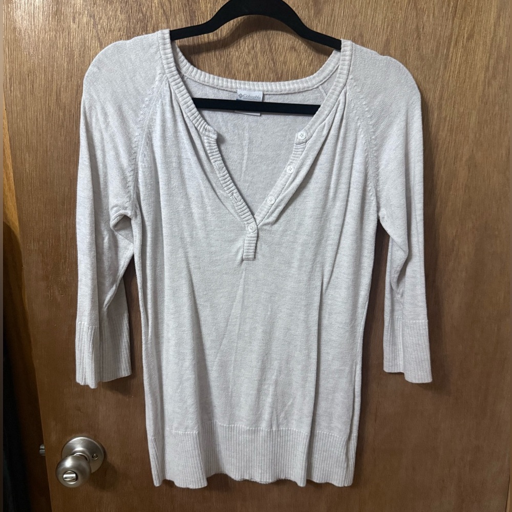 Columbia Women's Cream Button-Down 3 1/4 Inch Sleeve Sweater